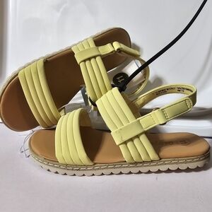 Girls sandals size 11